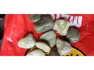 水磨石绿色球石