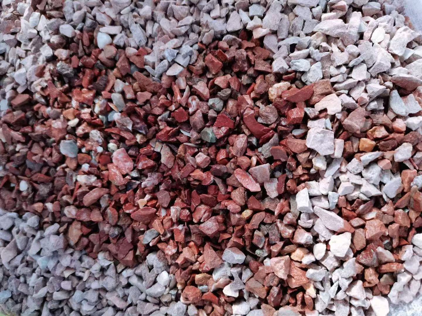 水磨石红色砾石石子